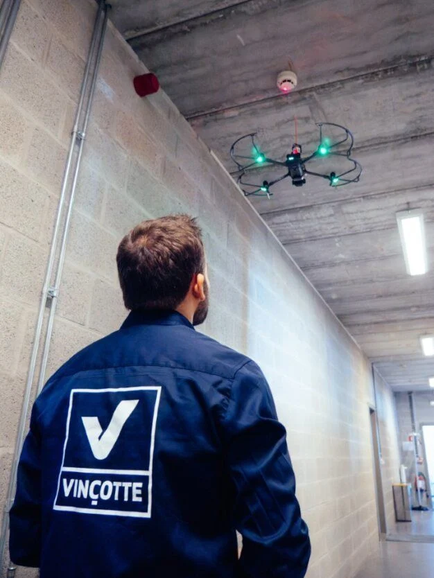 Inspección de detectores de humo con drones